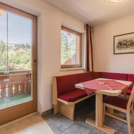 Kristall Apart Otel 4*