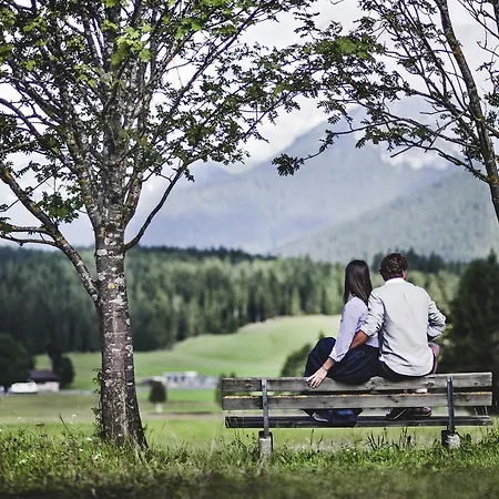 Kristall Apart Otel 4*