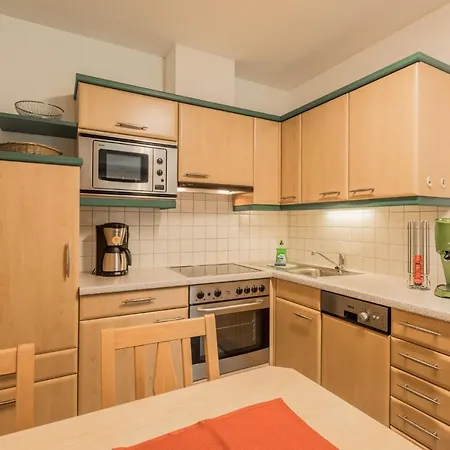 Kristall Aparthotel 4*