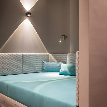 Kristall Aparthotel 4*